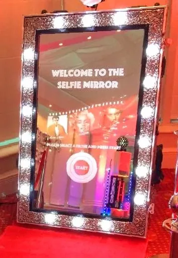 Magic Mirror Photobooth