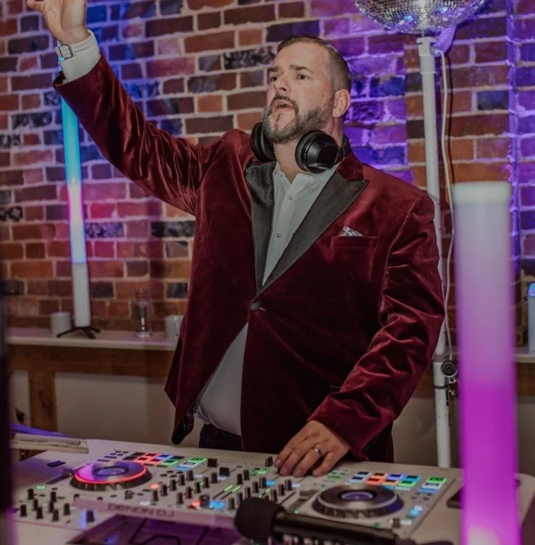 Jay Drake from Eventimate performing at his DJ setup